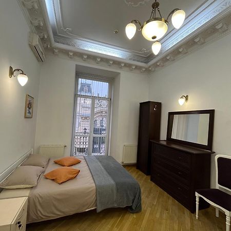 Центрум Апартаментс Lviv Exterior foto