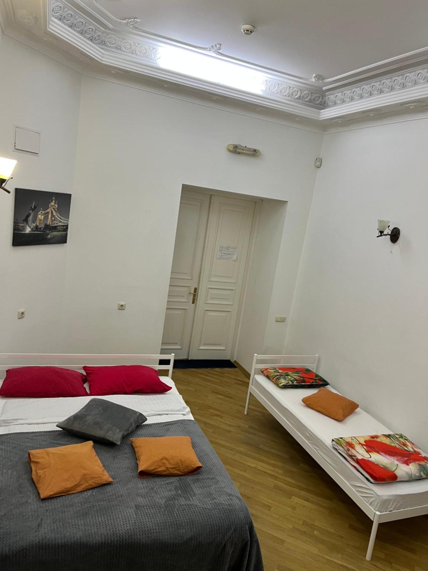 Центрум Апартаментс Lviv Exterior foto